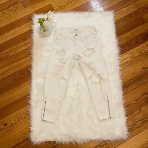 Abercrombie & Fitch. Size 2. White distressed